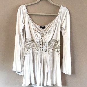 Sky long sleeve cream lace front top looks new szM